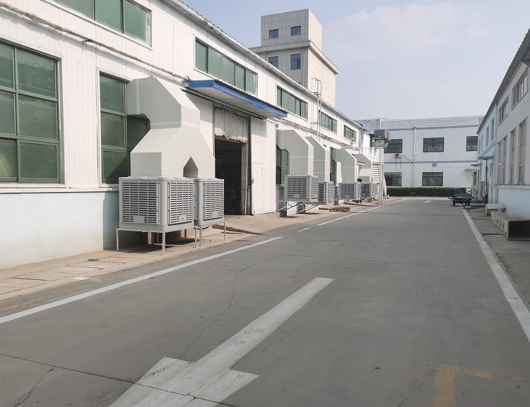 塑料廠降溫，吹膜車間降溫，車間管道降溫方法，工廠管道送風降溫辦法有哪些